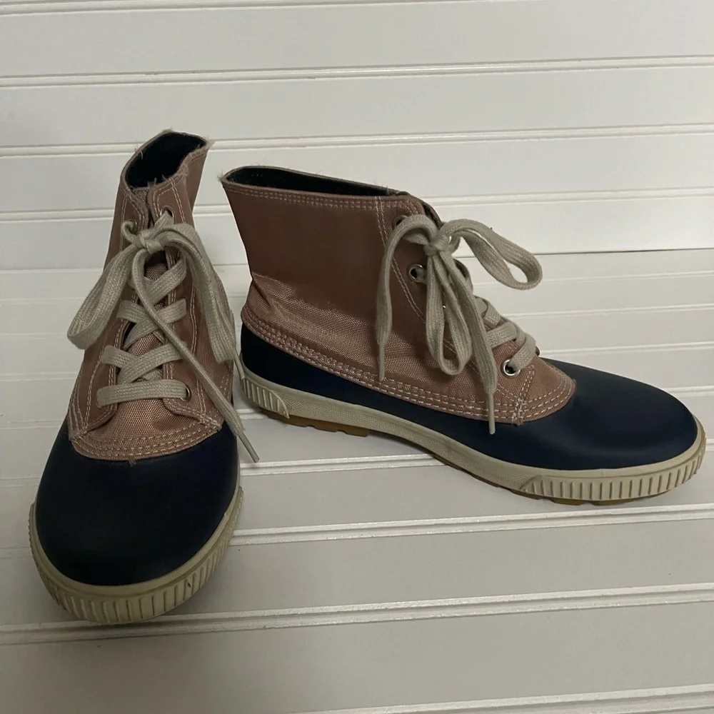 Cougar Womens Size 8 Lace Up Duck Blue Tan Nylon Rubber Rain boots Size 8